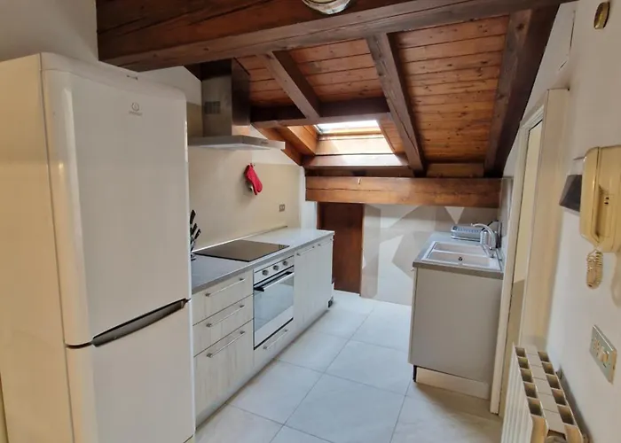 Maisons De דירה *